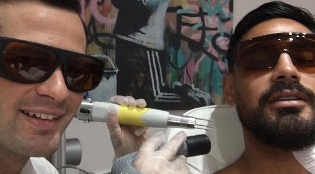 Reni Maitua Getting His Tattoo Removal Treatment